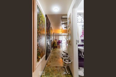 Apartamento à venda com 200m², 4 quartos e 4 vagas Apartamento à venda com 200m², 4 quartos e 4 vagasHall de Entrada