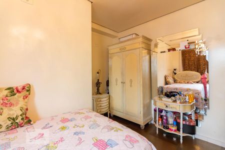 Apartamento à venda com 200m², 4 quartos e 4 vagas Apartamento à venda com 200m², 4 quartos e 4 vagasSuíte 3