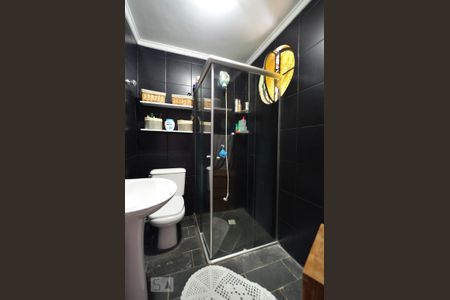 Casa à venda com 230m², 2 quartos e 2 vagasBanheiro