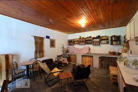 Casa à venda com 230m², 2 quartos e 2 vagasSala de Estar