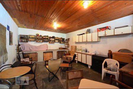 Casa à venda com 230m², 2 quartos e 2 vagasSala de Estar