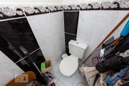 Apartamento à venda com 76m², 2 quartos e sem vagaBanheiro de Serviço
