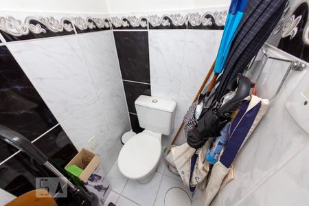 Apartamento à venda com 76m², 2 quartos e sem vagaBanheiro de Serviço