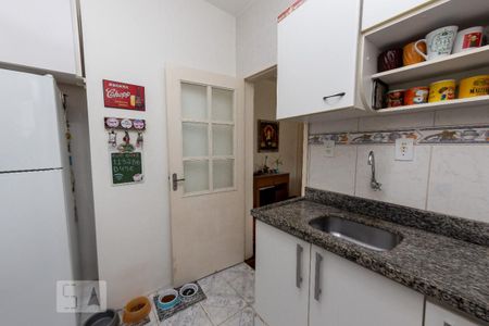 Apartamento à venda com 76m², 2 quartos e sem vagaCozinha