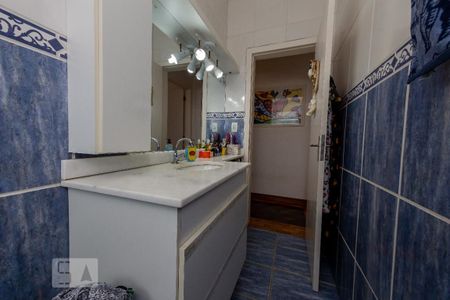 Apartamento à venda com 76m², 2 quartos e sem vagaBanheiro