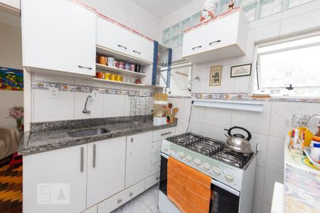 Apartamento à venda com 76m², 2 quartos e sem vagaCozinha