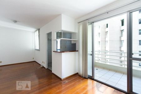 Salade Apartamento com 2 quartos, 73m² Moema