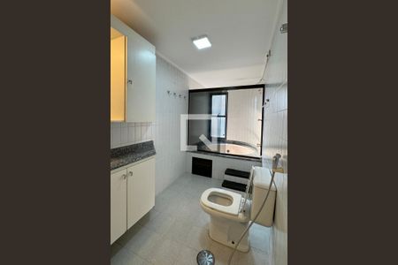 Apartamento à venda com 120m², 3 quartos e 2 vagasBanheiro da Suíte 1
