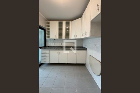 Apartamento à venda com 120m², 3 quartos e 2 vagasCozinha