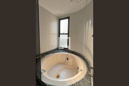 Apartamento à venda com 120m², 3 quartos e 2 vagasBanheiro da Suíte 1