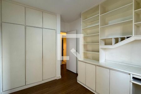 Apartamento à venda com 120m², 3 quartos e 2 vagasQuarto 3