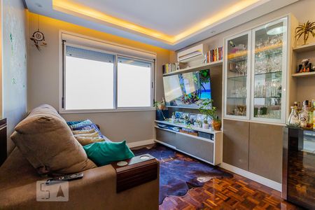 Sala de apartamento à venda com 2 quartos, 60m² em Menino Deus, Porto Alegre