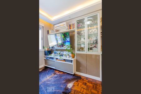 Sala de apartamento à venda com 2 quartos, 60m² em Menino Deus, Porto Alegre