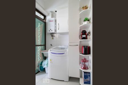 Apartamento à venda com 189m², 3 quartos e 3 vagas Apartamento à venda com 189m², 3 quartos e 3 vagasÁrea de serviço