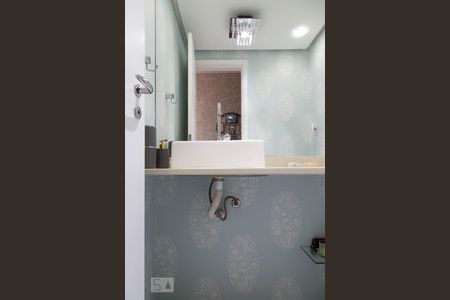 Apartamento à venda com 189m², 3 quartos e 3 vagas Apartamento à venda com 189m², 3 quartos e 3 vagasLavabo