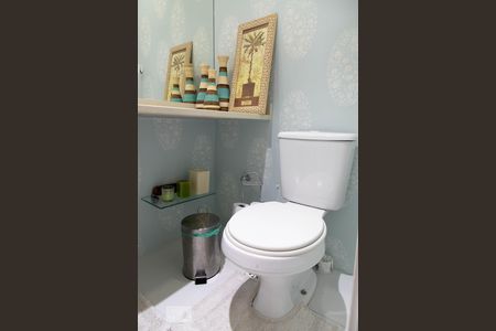 Apartamento à venda com 189m², 3 quartos e 3 vagas Apartamento à venda com 189m², 3 quartos e 3 vagasLavabo