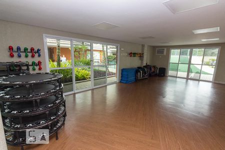 Apartamento à venda com 189m², 3 quartos e 3 vagas Apartamento à venda com 189m², 3 quartos e 3 vagasÁrea comum - sala de ginástica