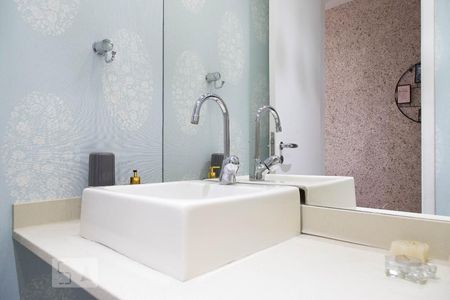 Apartamento à venda com 189m², 3 quartos e 3 vagas Apartamento à venda com 189m², 3 quartos e 3 vagasLavabo