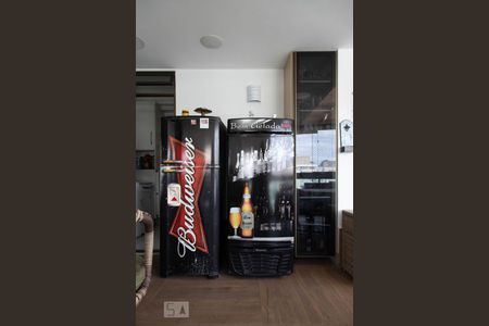 Apartamento à venda com 189m², 3 quartos e 3 vagas Apartamento à venda com 189m², 3 quartos e 3 vagasVaranda gourmet