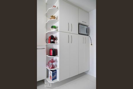 Apartamento à venda com 189m², 3 quartos e 3 vagas Apartamento à venda com 189m², 3 quartos e 3 vagasCozinha