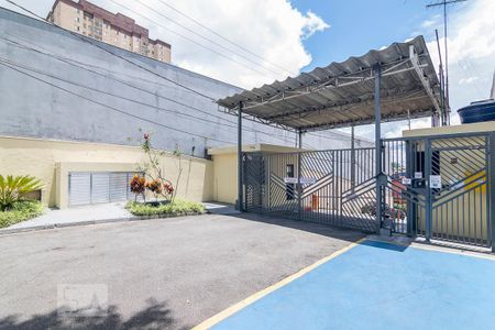 Casa de condomínio à venda com 260m², 4 quartos e 2 vagasFachada
