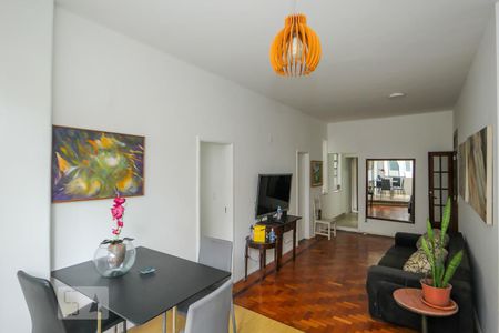 Sala de casa de condomínio para alugar com 2 quartos, 93m² em Copacabana, Rio de Janeiro