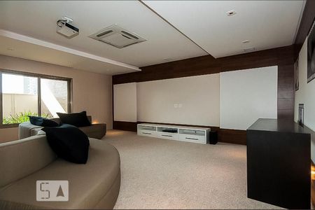 Apartamento à venda com 67m², 2 quartos e 2 vagasÁrea comum - Cinema