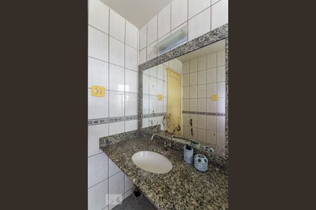 Apartamento para alugar com 100m², 3 quartos e sem vaga Apartamento para alugar com 100m², 3 quartos e sem vagaBanheiro