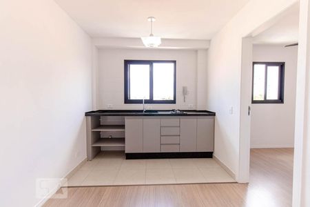 Sala e Cozinha de apartamento para alugar com 1 quarto, 24m² em Boa Vista, Curitiba