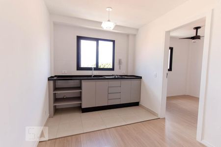 Sala e Cozinha de apartamento para alugar com 1 quarto, 24m² em Boa Vista, Curitiba