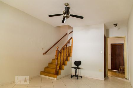 Sala de Casa com 2 quartos, 100m² Vila Mascote