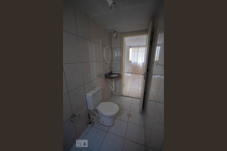 Banheiro de apartamento para alugar com 2 quartos, 50m² em Presidente Médici, Ribeirão Preto