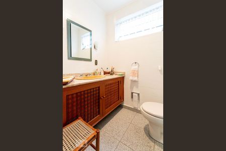 Casa à venda com 484m², 5 quartos e 3 vagasLavabo 2