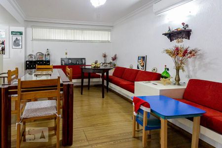 Casa à venda com 484m², 5 quartos e 3 vagasSalão de Festas