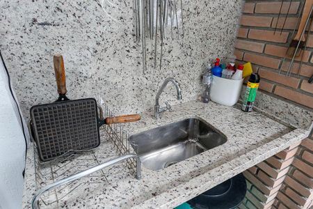 Casa à venda com 484m², 5 quartos e 3 vagasChurrasqueira