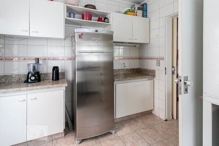 Casa à venda com 484m², 5 quartos e 3 vagasCozinha