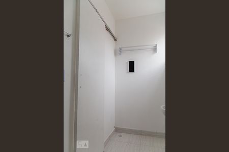 Banheiro de kitnet/studio para alugar com 1 quarto, 18m² em Jardim Oriental, São Paulo