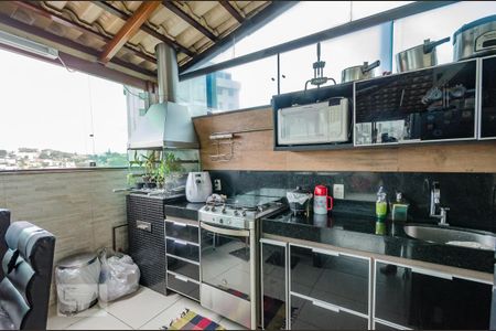Cozinha 2 de apartamento à venda com 3 quartos, 110m² em Cinquentenario, Belo Horizonte