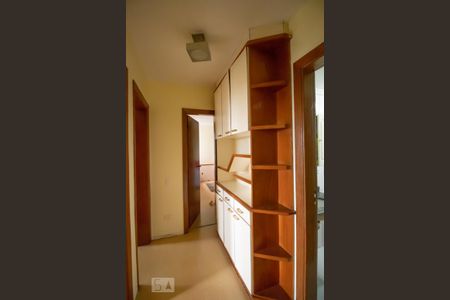 Hall - Quartos de apartamento para alugar com 3 quartos, 117m² em Vila da Saúde, São Paulo