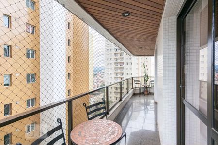 Apartamento à venda com 144m², 3 quartos e 3 vagasVaranda