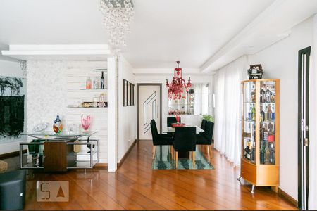 Apartamento à venda com 144m², 3 quartos e 3 vagasSala