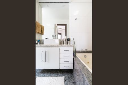 Apartamento à venda com 144m², 3 quartos e 3 vagasBanheiro da Suíte 