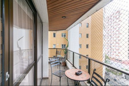 Apartamento à venda com 144m², 3 quartos e 3 vagasVaranda