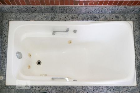 Apartamento à venda com 144m², 3 quartos e 3 vagasBanheiro da Suíte 