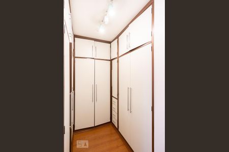 Apartamento à venda com 144m², 3 quartos e 3 vagasCloset da Suíte