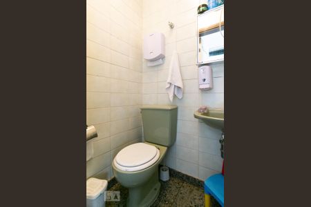 Apartamento à venda com 144m², 3 quartos e 3 vagasBanheiro de Serviço