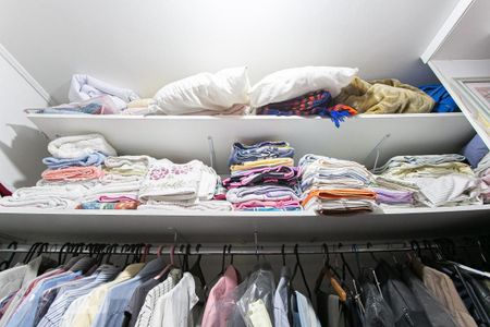 Casa à venda com 150m², 3 quartos e 2 vagas Casa à venda com 150m², 3 quartos e 2 vagasCloset do Quarto 1