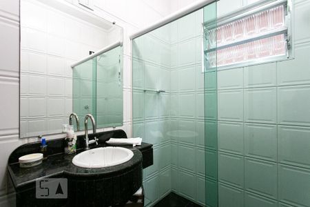 Casa à venda com 150m², 3 quartos e 2 vagas Casa à venda com 150m², 3 quartos e 2 vagasBanheiro 1