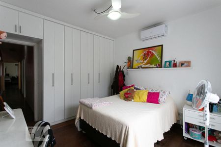 Casa à venda com 150m², 3 quartos e 2 vagas Casa à venda com 150m², 3 quartos e 2 vagasQuarto 3