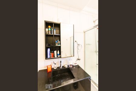 Casa à venda com 313m², 5 quartos e 4 vagas Casa à venda com 313m², 5 quartos e 4 vagasBanheiro da Suíte